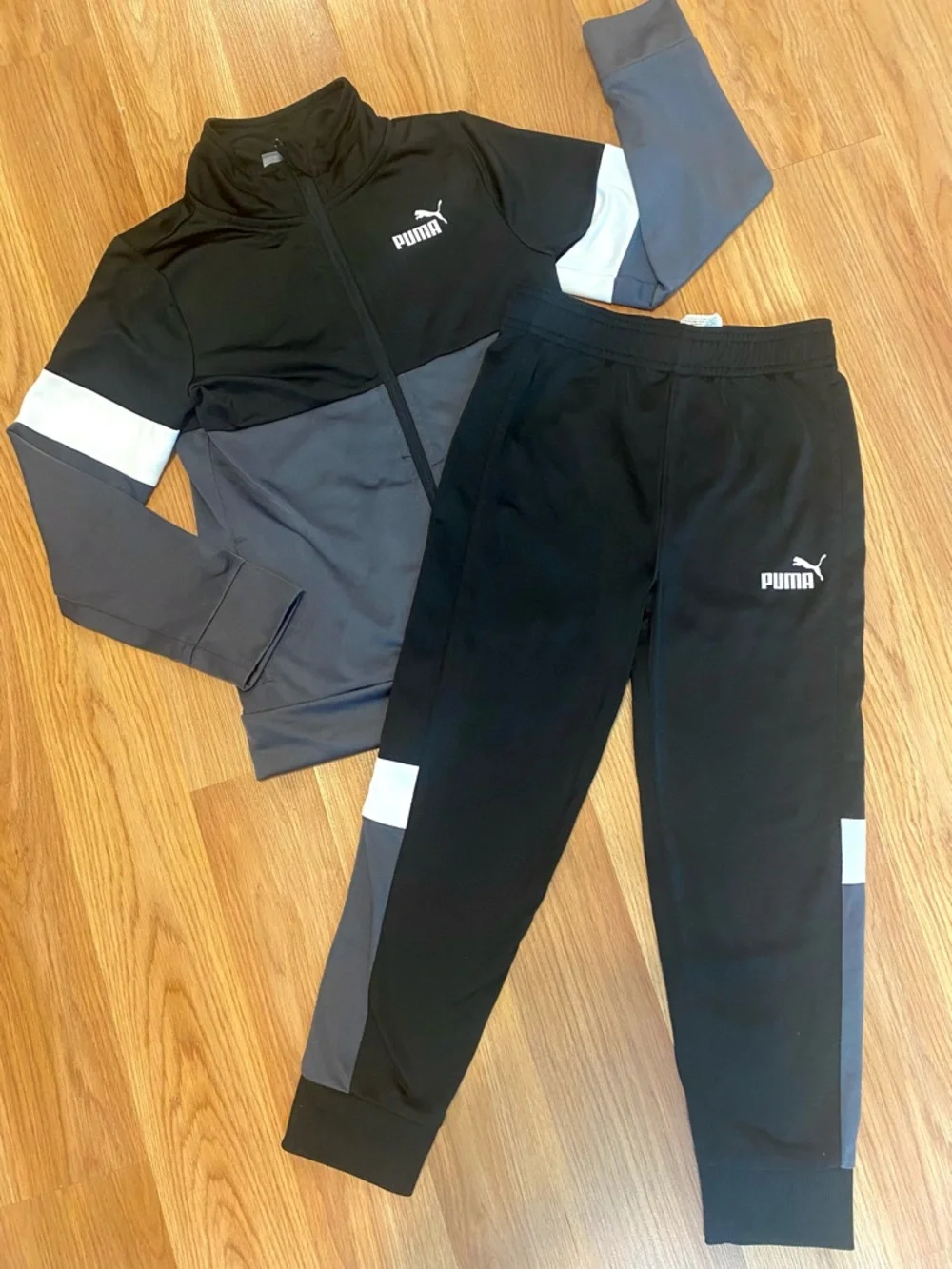 🩶 BOYS PUMA TRACKSUIT SIZE 6 ZIP UP JACKET AND PANTS 2 PIECE SET GRAY BLACK🖤 - Picture 10 of 11